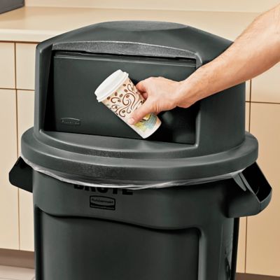 Rubbermaid 32 Gal. Black Wheeled Trash Can with Lid
