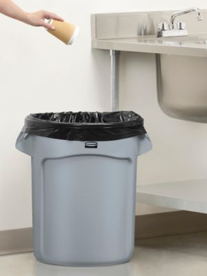 Rubbermaid 20 gal Grey Plastic BRUTE® Trash Receptacle - 19 1/2Dia x 22  7/8H