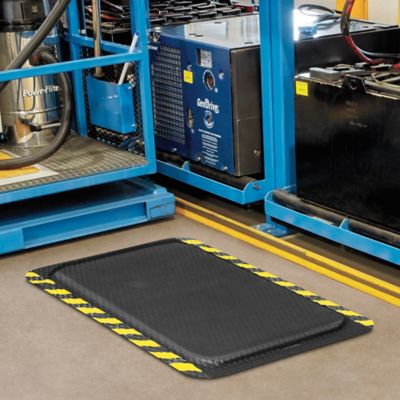 Hog Heaven&reg; Nitrile Mat - 5/8" thick, 3 x 5', Black/Yellow H-2008B/Y