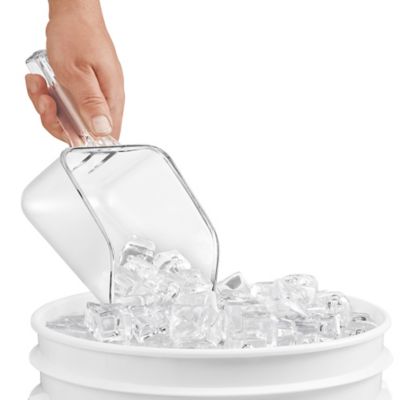 Rubbermaid White Plastic Ice Cube Bin  Ice cube, Rubbermaid, Plastic ice  cubes