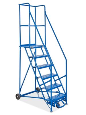 Narrow store step ladder