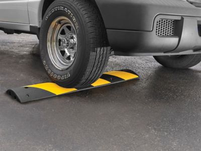 Speed Bump - 4', Rubber H-6423 - Uline