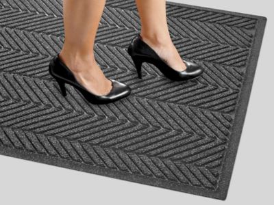 Waterhog&reg; Elite Carpet Mat - 2 x 3', Charcoal H-6528GR