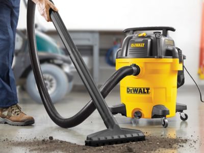 DeWalt® Aspiradora para Sólidos y Líquidos - 12 Galones H-8902 - Uline