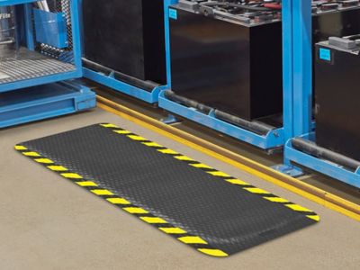 Hog Heaven&reg; Nitrile Mat - 5/8" thick, 2 x 6' H-9367