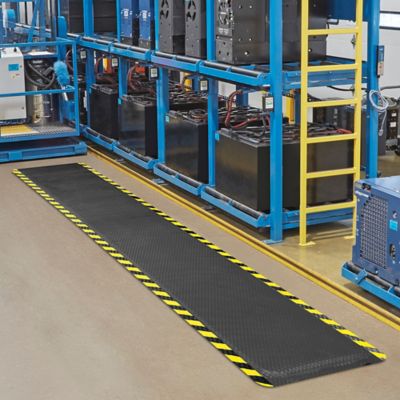 Airgas - RAD64059571 - RADNOR™ 4' X 6' Black Nitrile Rubber Hog Heaven®  5/8 Thick Anti-Fatigue Floor Mat With Striped Border