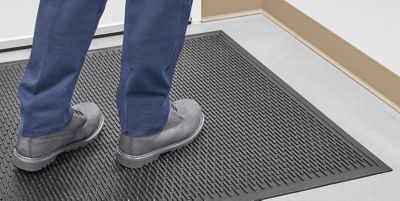 Tapis gratte-pieds d'entrée
