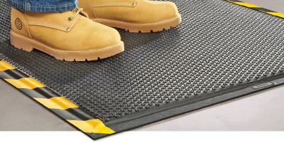 Happy Feet<sup><small>MD</small></sup> – Tapis