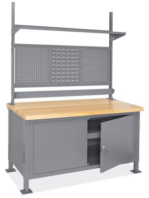 Postes de travail à armoire