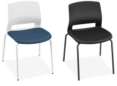 Chaises empilables rembourrées