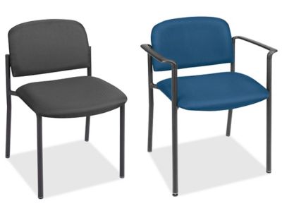 Chaises empilables en tissu