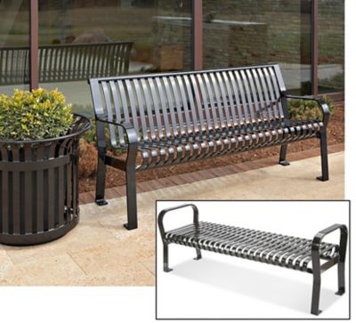 Mobilier de cour