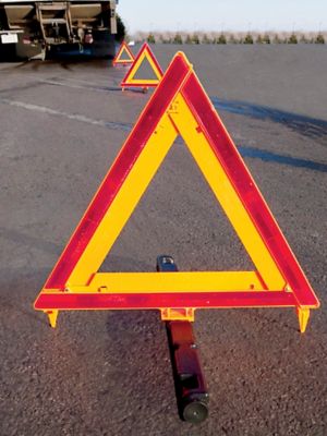 Ensemble de triangles de sécurité pour autoroute