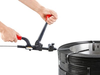 Outils de type poussoir pour feuillard de cerclage en acier