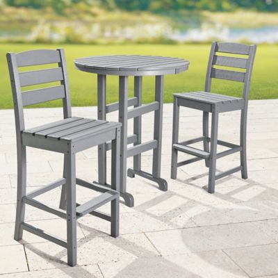 Mobilier de terrasse à hauteur de bar