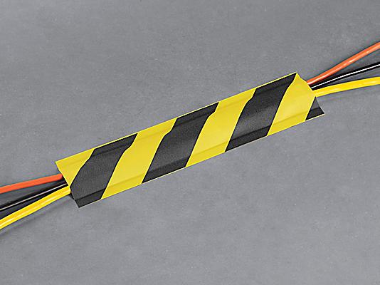 Cable Path – Ruban adhésif – 4 po x 30 vg, jaune/noir S-23259 - Uline