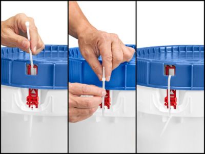 Screw Top Pail - 12 Gallon, Blue Lid