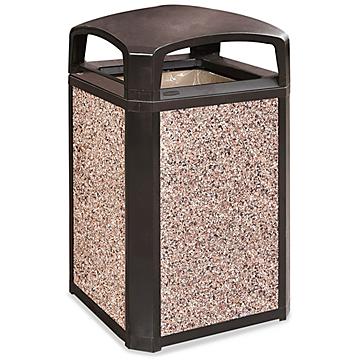 Rubbermaid Outdoor Trash Cans