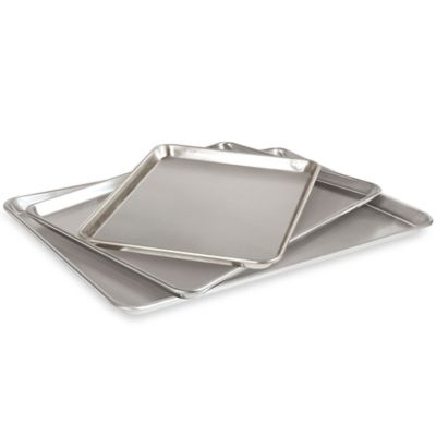 Baking Pans and Wire Grates