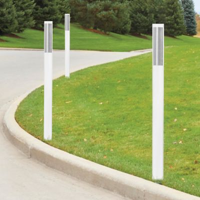 Poteau indicateur flexible