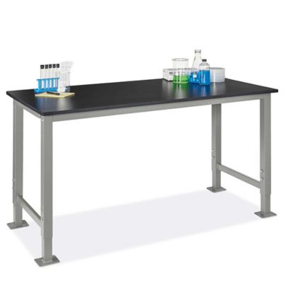 Établis de laboratoire