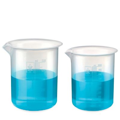 Béchers en plastique