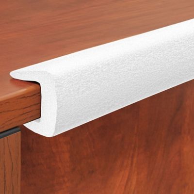 Cornières de protection en mousse profilées en U
