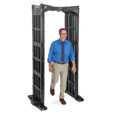 Portique détecteur de métaux