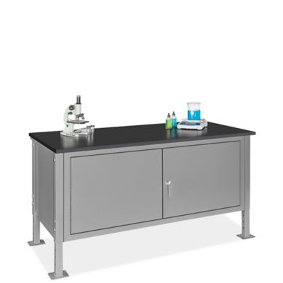 Établis à armoire de laboratoire