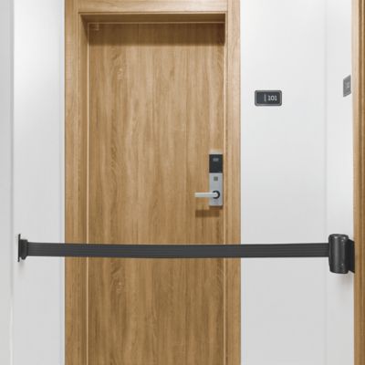 Wall Mount Retractable Crowd Control